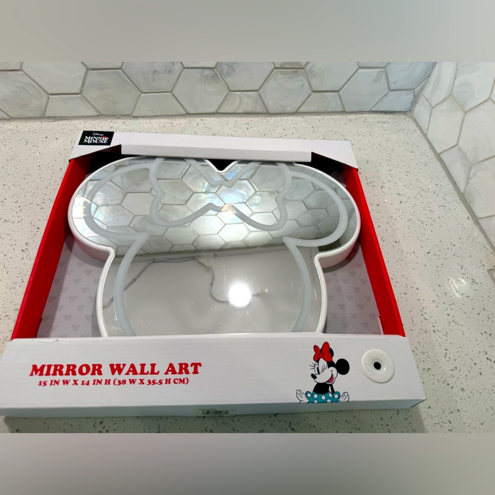Disney Minnie Mouse Light Up Mirror Wall Art LED 3 Color NEW Remote TikTok Viral
